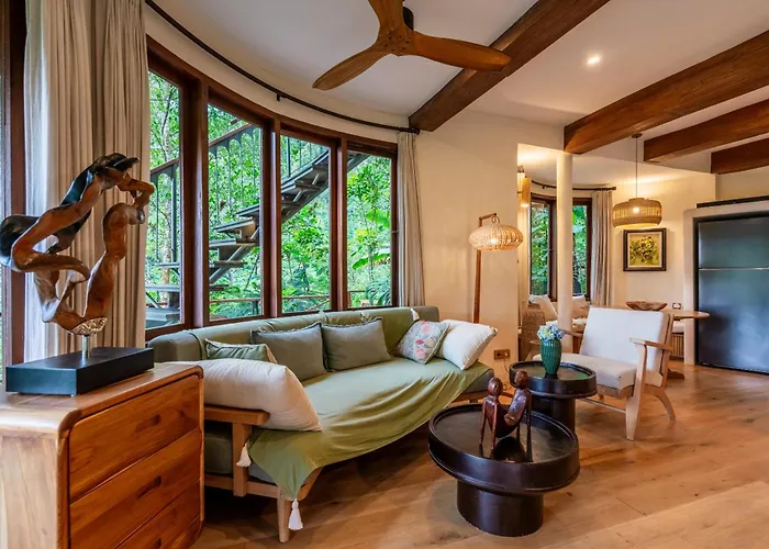 Waterfall Sanctuary 2br Forest