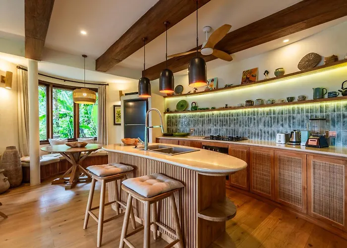 Waterfall Sanctuary 2br Forest Villa *