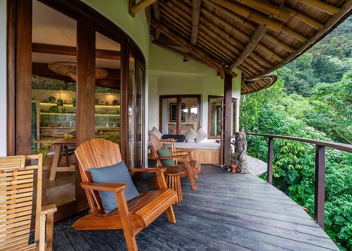 Waterfall Sanctuary 2br Forest فيلة موندوغْ