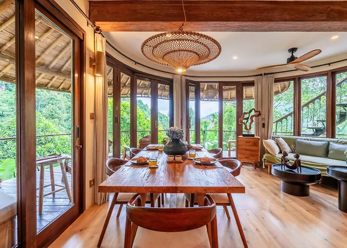 Waterfall Sanctuary 2br Forest Villa *