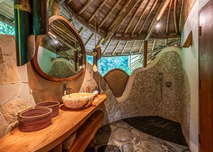 Waterfall Sanctuary 2br Forest